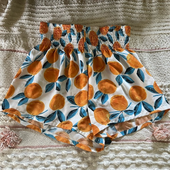Summer Orange Fruit Shorts Size L Large 8/10 - Picture 1 of 2